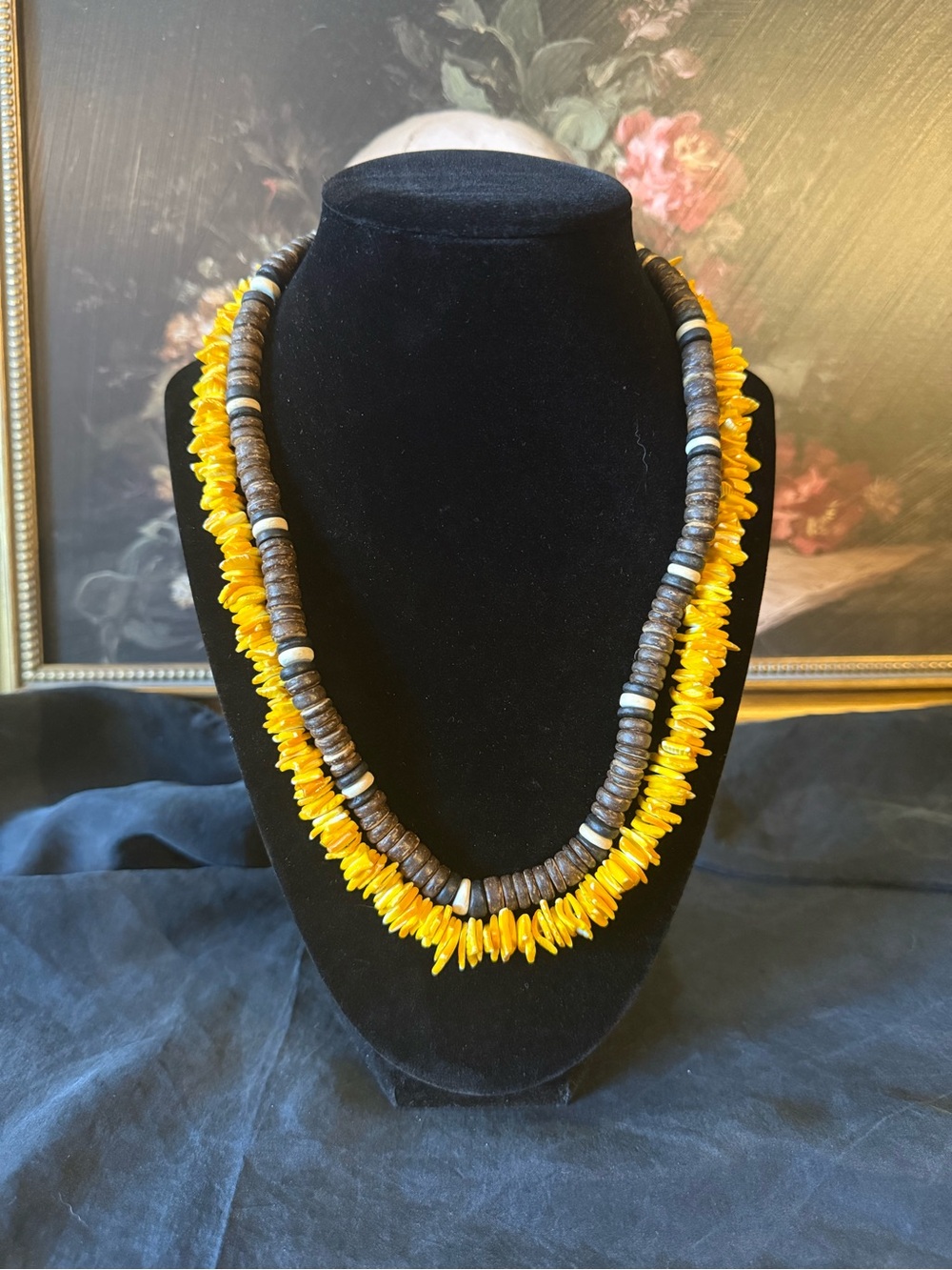 Vintage Handcrafted Yellow Shell and Brown Bead Necklace Set